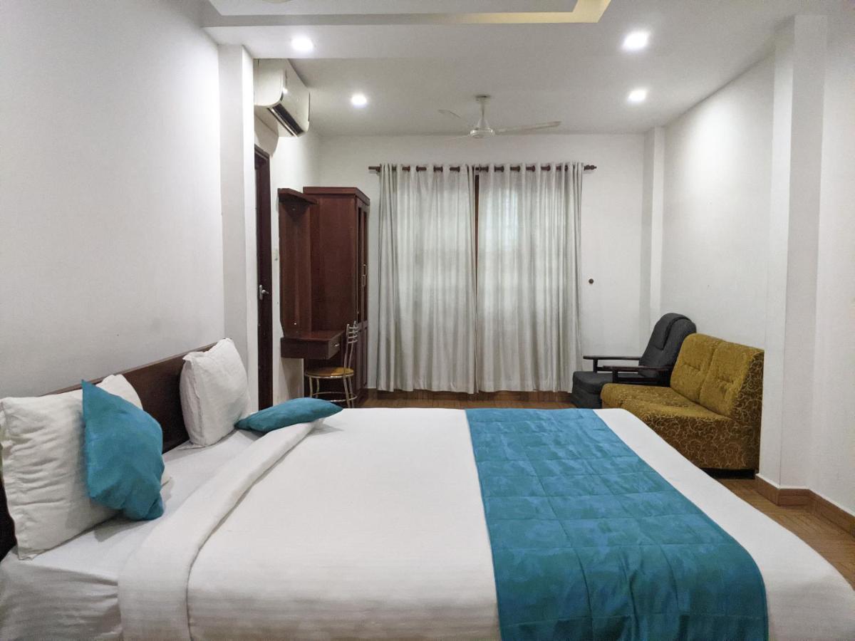 Malabar Plaza Inn Kochi Zewnętrze zdjęcie